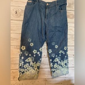 Calvin Kline Capri